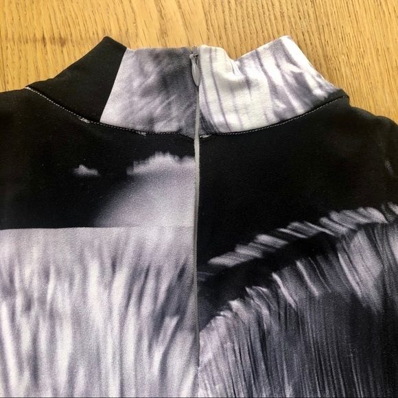 NWT Paul Smith DIGITAL PRINT MOCK NECK SLEEVELESS TOP PURPLE -M - Picture 4 of 10